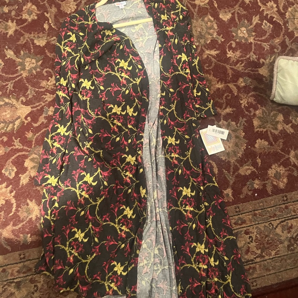 LuLaRoe Black Floral Duster with Pink and Yellow Vine Print Size Met